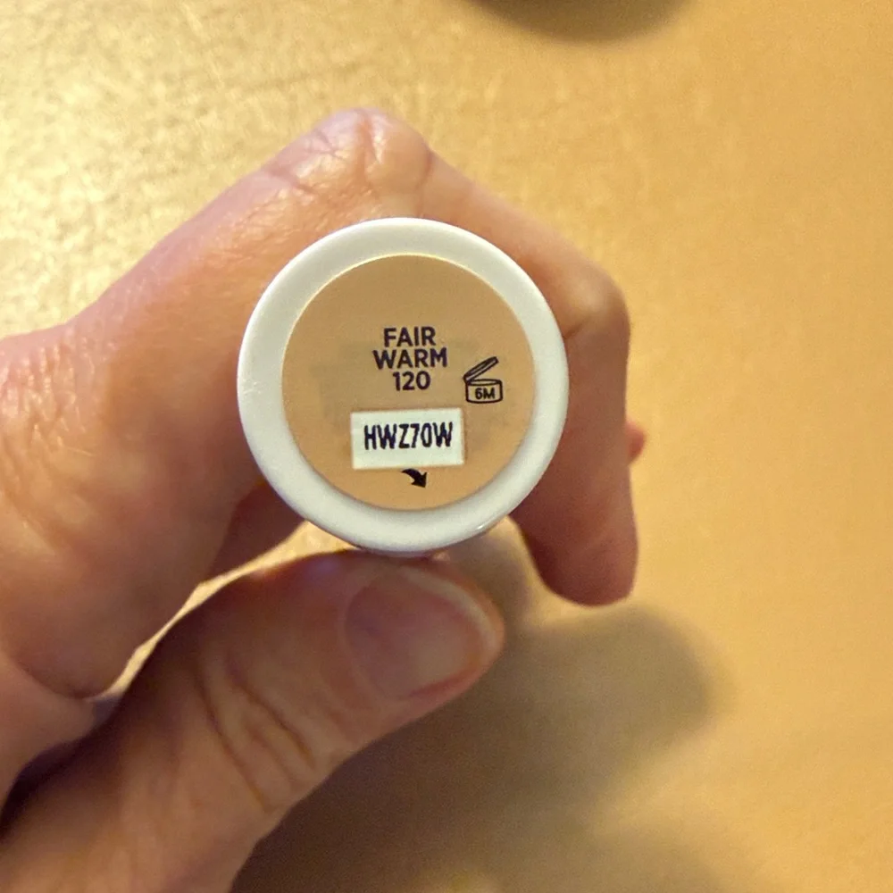 it cosmetics Do It All Radiant Concealer – Fair Warm 120
